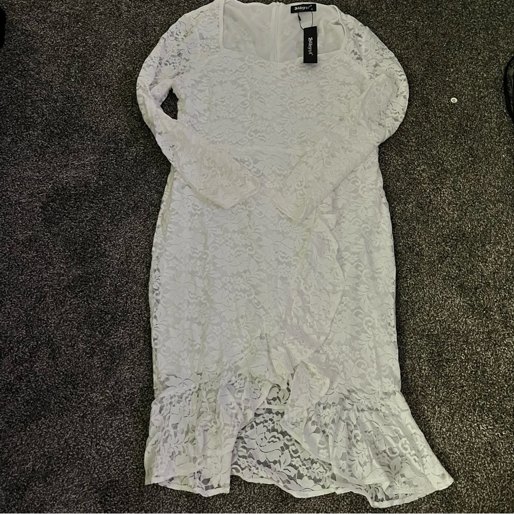 Lace dress, brand new, size Xl